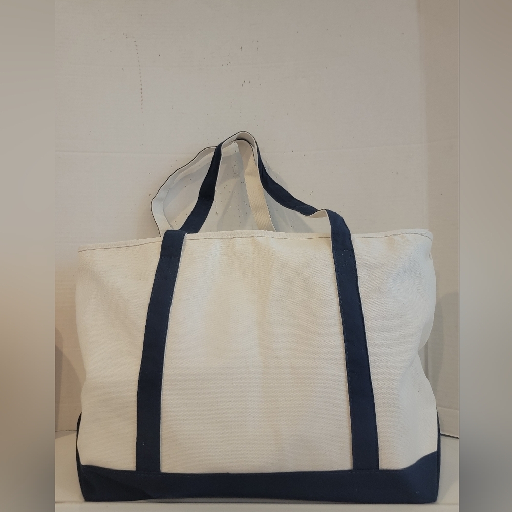 NEW - LEED'S LARGE TOTE‎ BAG